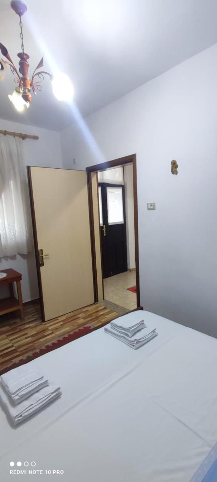 Guest House Baba Lluka بيرات المظهر الخارجي الصورة